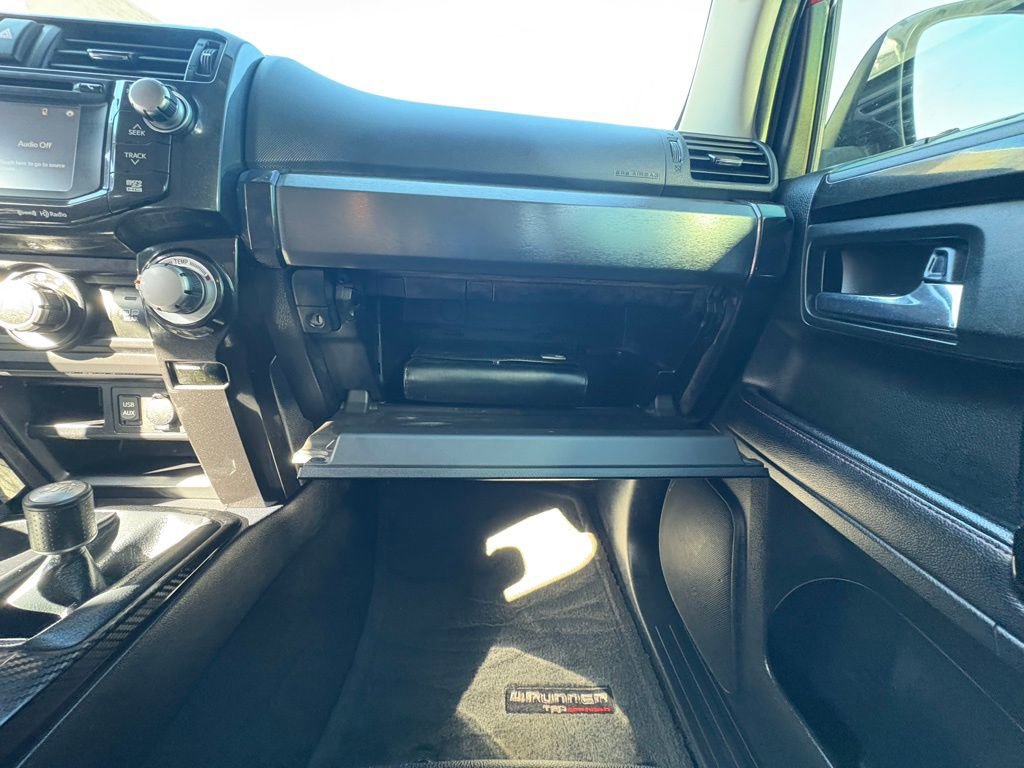 Used 2017 Toyota 4Runner TRD Off-Road Premium AWD/4WD image 25