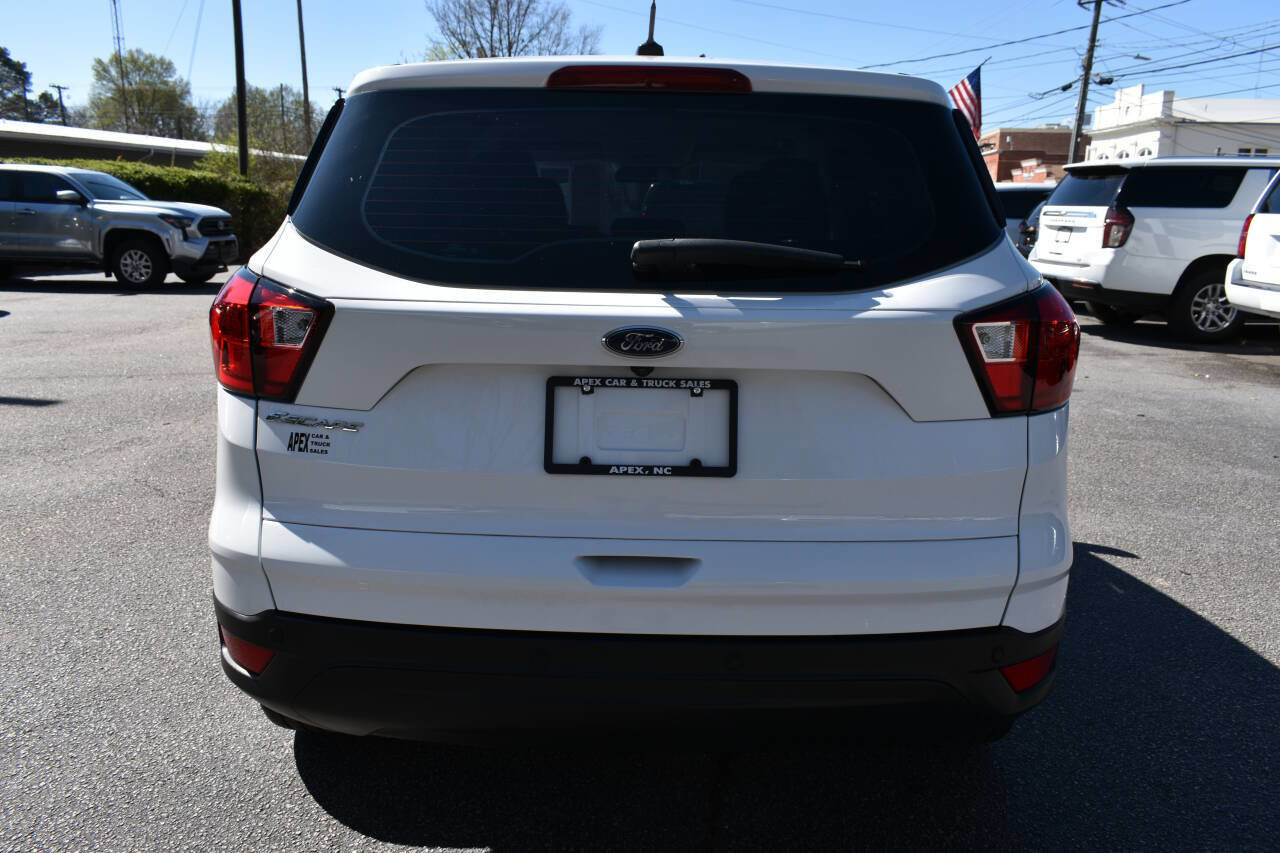 Used 2019 Ford Escape S image 6