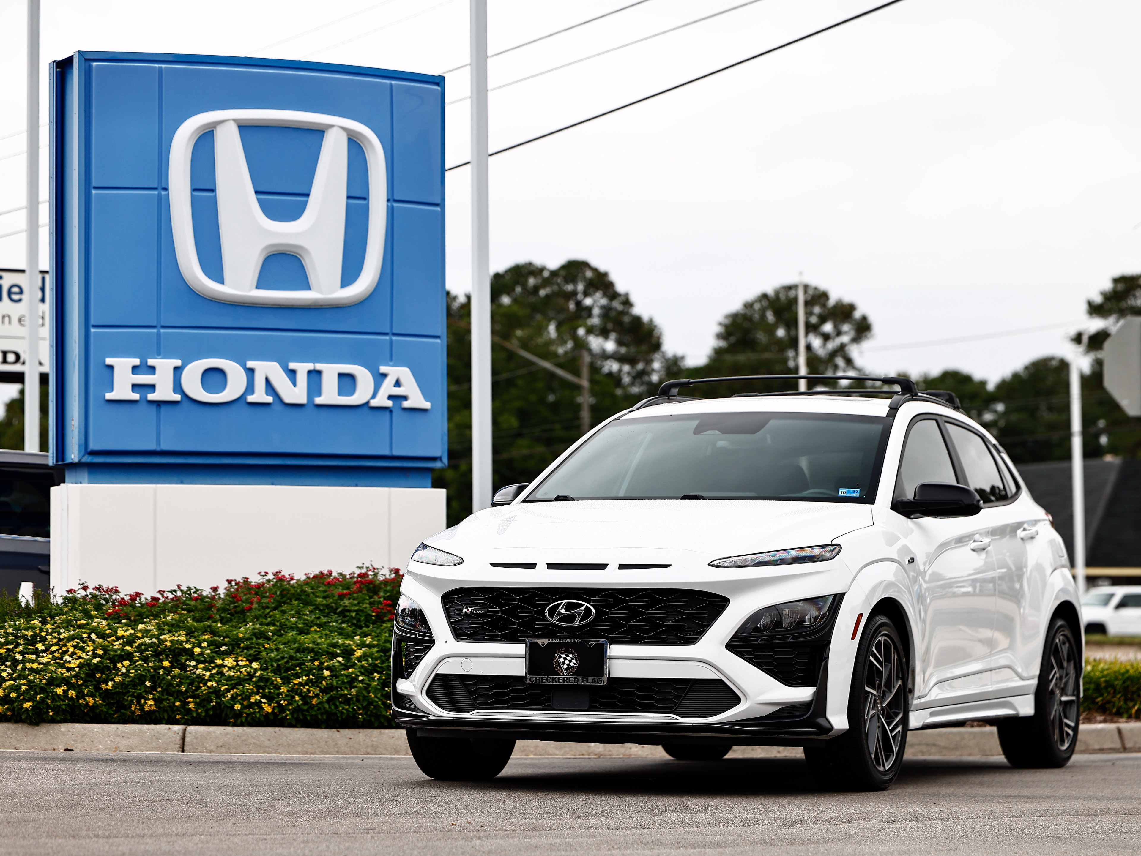 Used 2022 Hyundai Kona N Line w/ Tech Package AWD/4WD image 1