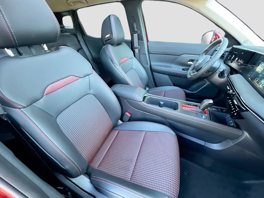 New 2025 Nissan Kicks SR w/ SR Premium Package AWD/4WD image 25