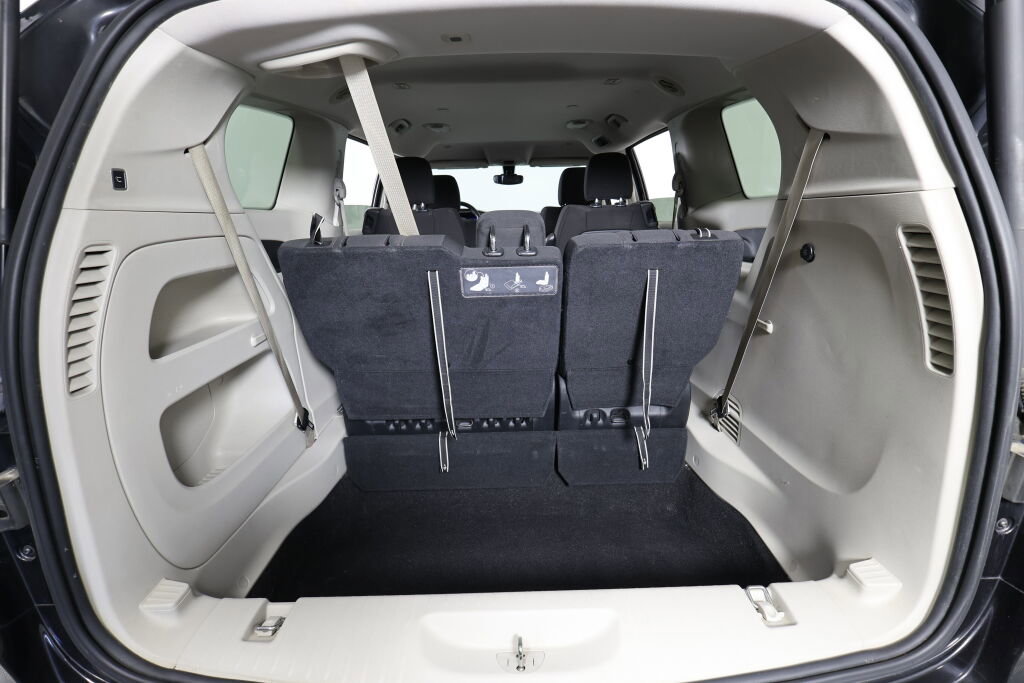 Used 2017 Chrysler Pacifica Touring image 17