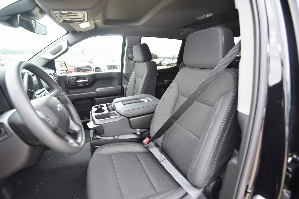 New 2026 Chevrolet Silverado 1500 Custom Trail Boss w/ Turbomax Blackout Package image 9