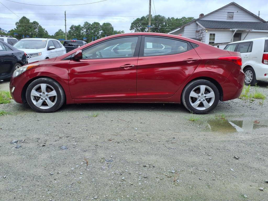 Used 2013 Hyundai Elantra GLS w/ Preferred Pkg FWD image 3
