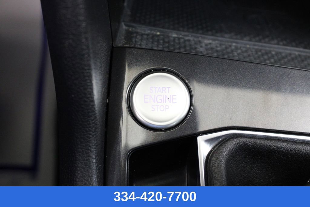 Certified 2023 Volkswagen Tiguan SE w/ Panoramic Sunroof Package image 11