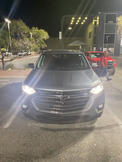 Used 2018 Chevrolet Traverse LT image 2