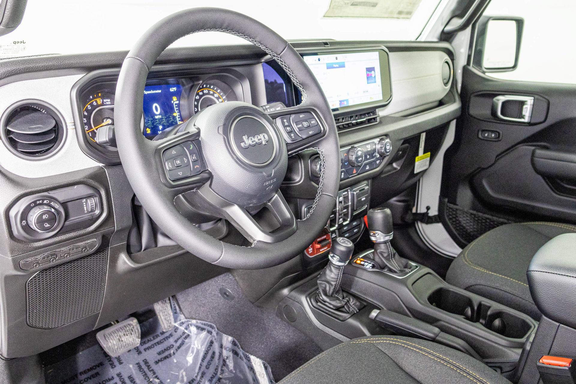 New 2026 Jeep Gladiator Sport AWD/4WD image 4