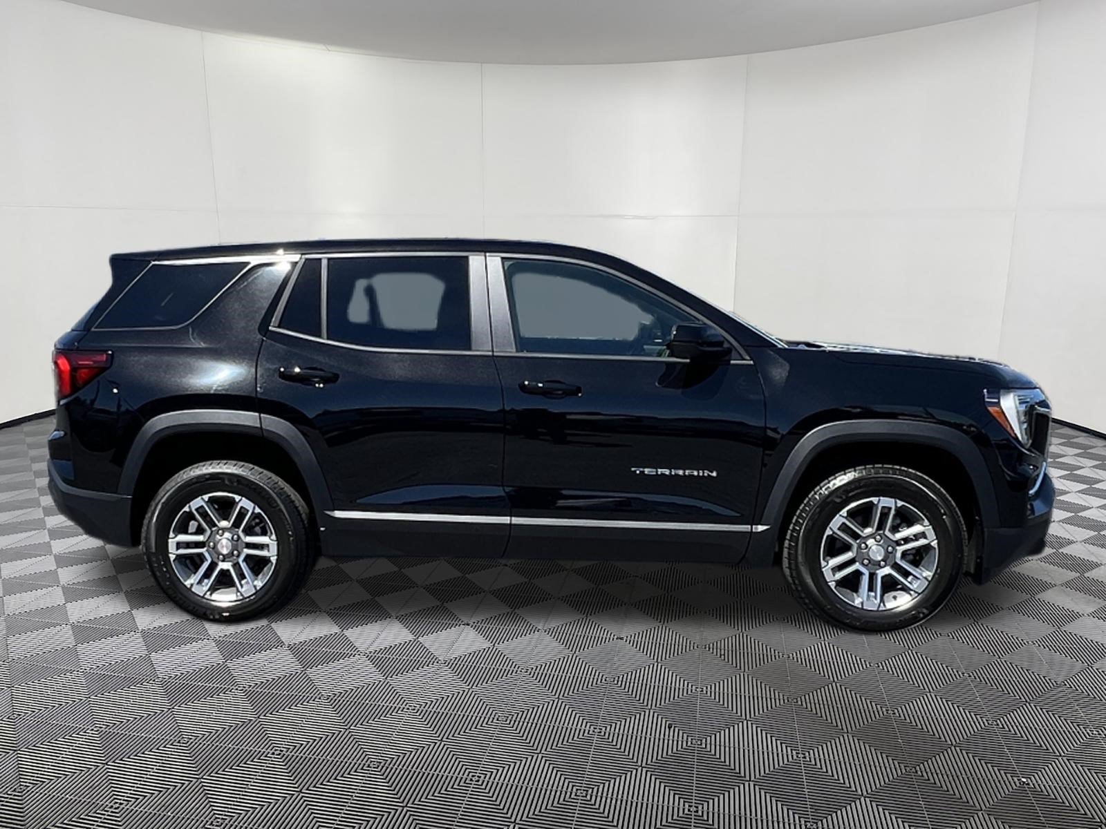 New 2027 GMC Terrain Elevation w/ Technology Package II AWD/4WD image 7