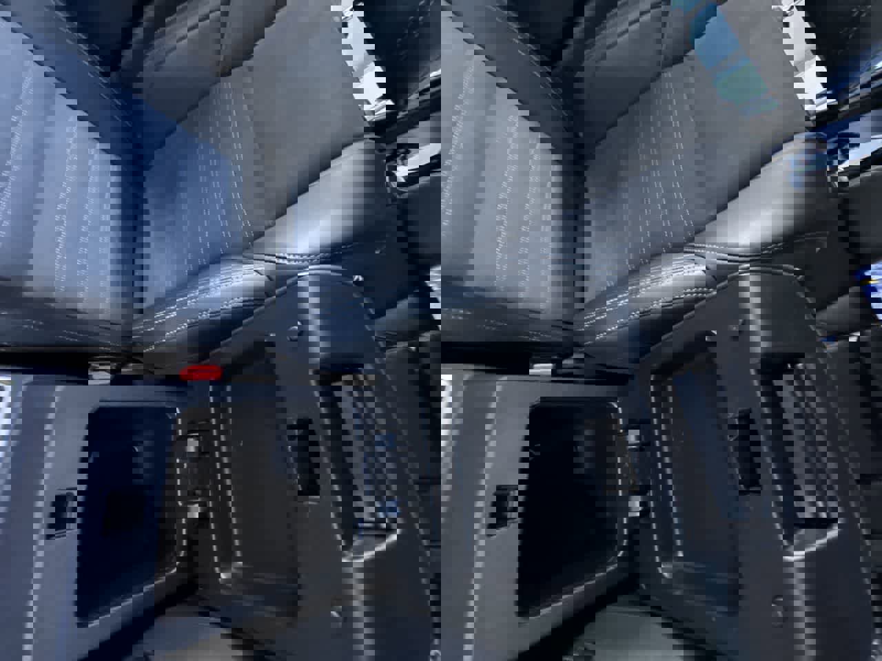 Used 2024 Mitsubishi Outlander SE image 29