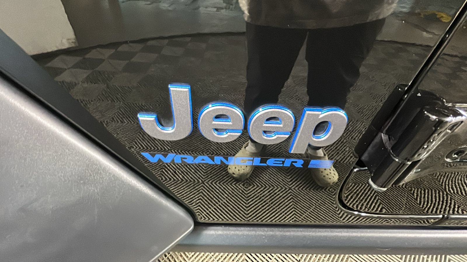 Used 2023 Jeep Wrangler Unlimited w/ Safety Group AWD/4WD image 11