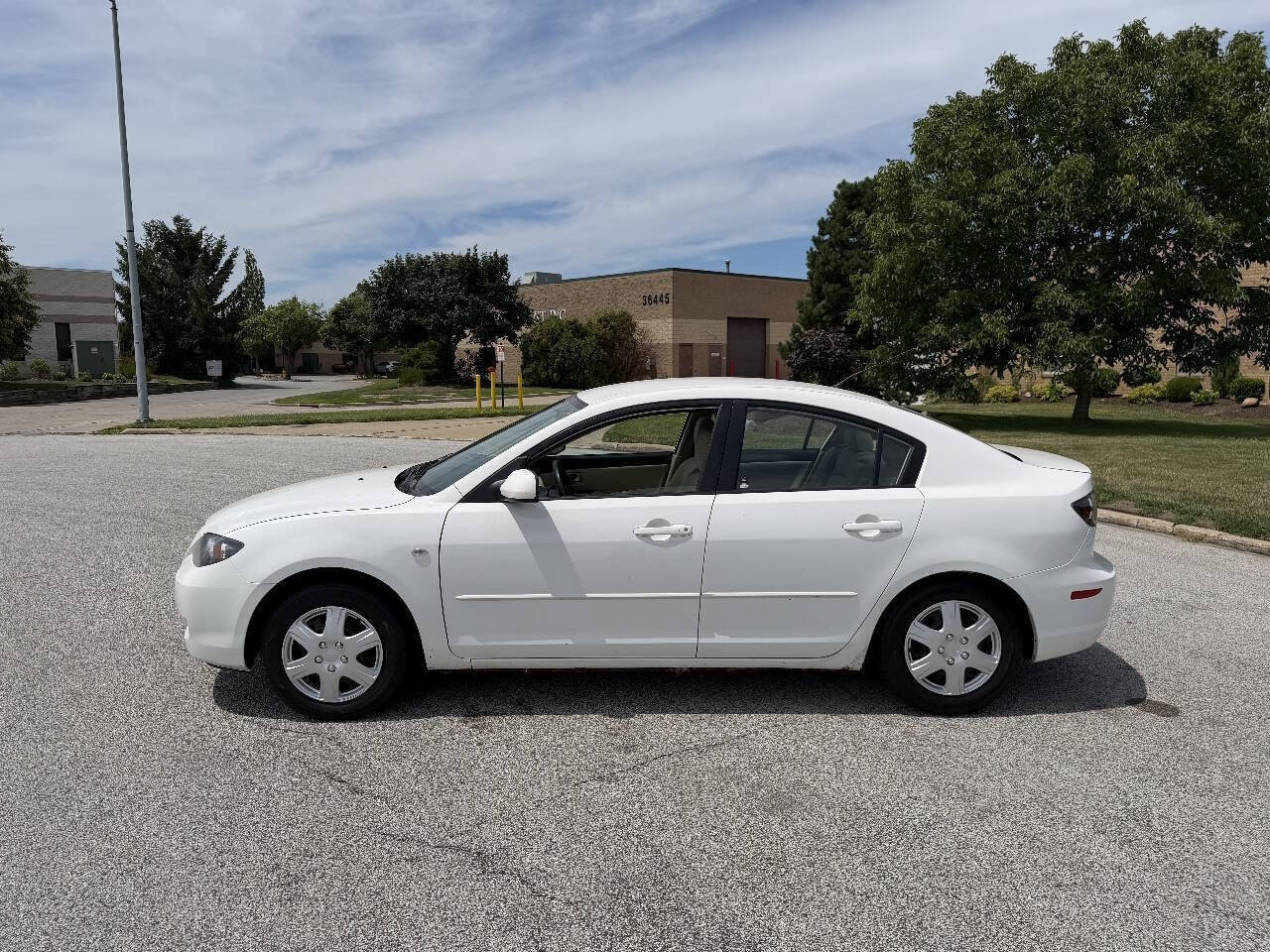 Used 2008 MAZDA MAZDA3 i Sport FWD image 2