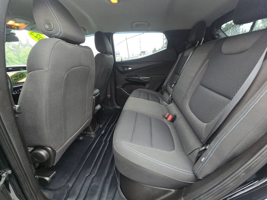 Used 2023 Chevrolet Bolt EUV LT w/ Redline Edition FWD image 16