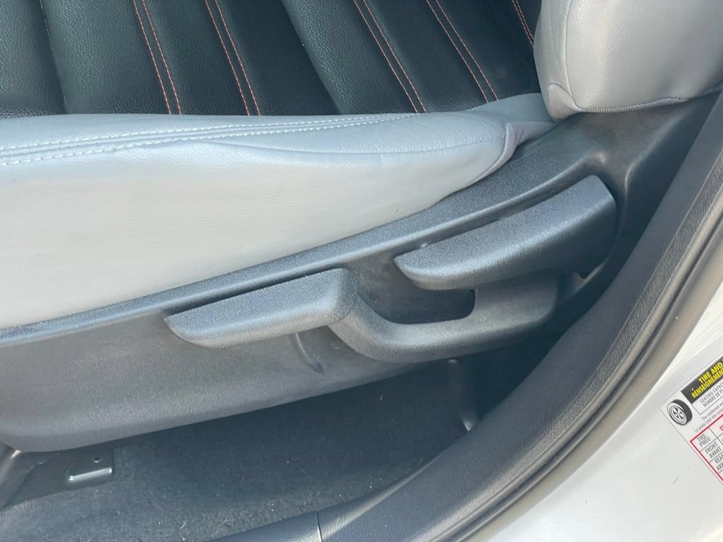 Certified 2021 Nissan Kicks SR w/ SR Premium Package FWD image 15