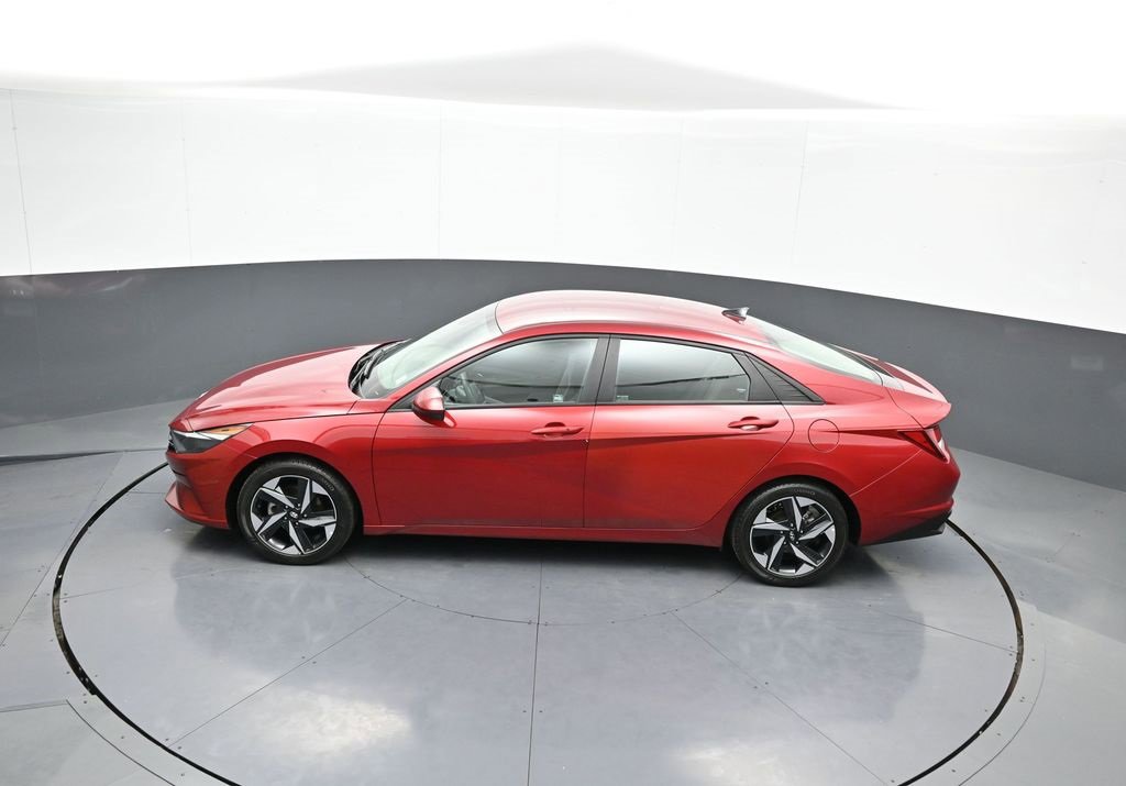 Certified 2023 Hyundai Elantra SEL w/ Convenience Package image 40