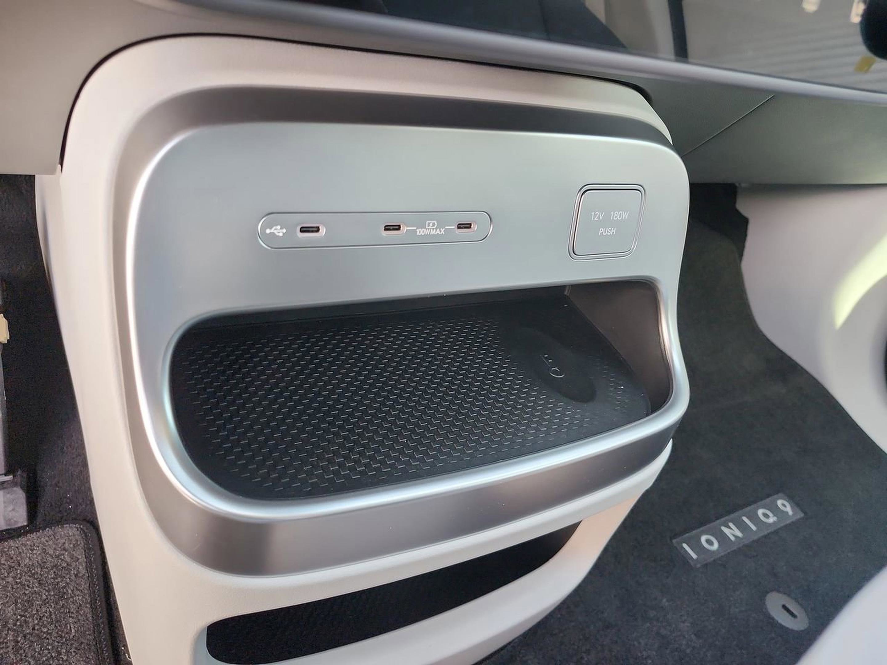 New 2026 Hyundai Ioniq 9 SEL image 21