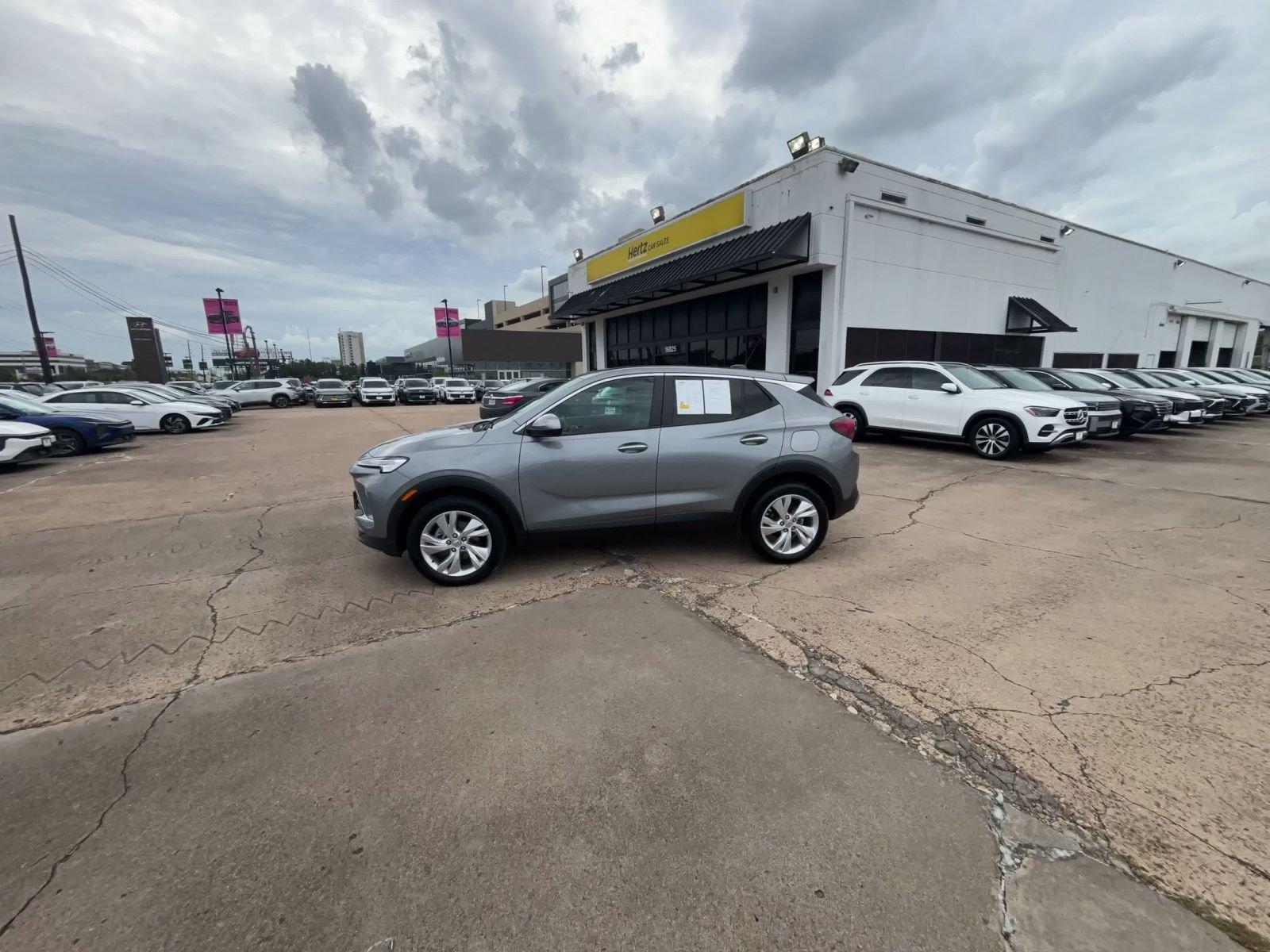 Used 2025 Buick Encore GX Preferred AWD/4WD image 7