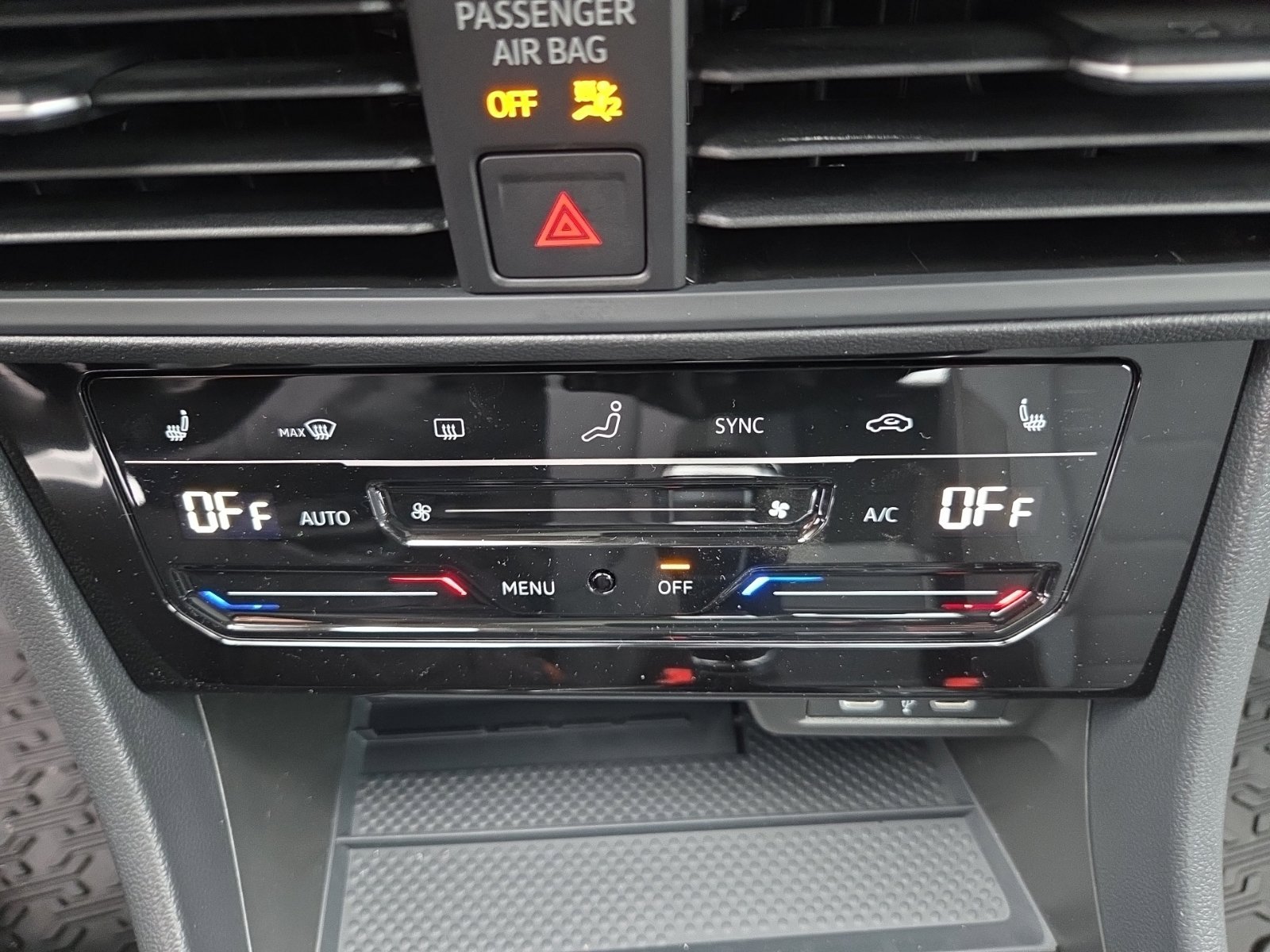 New 2027 Volkswagen Jetta SE FWD image 28
