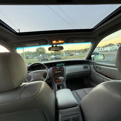 Used 2003 Toyota Avalon XLS image 15