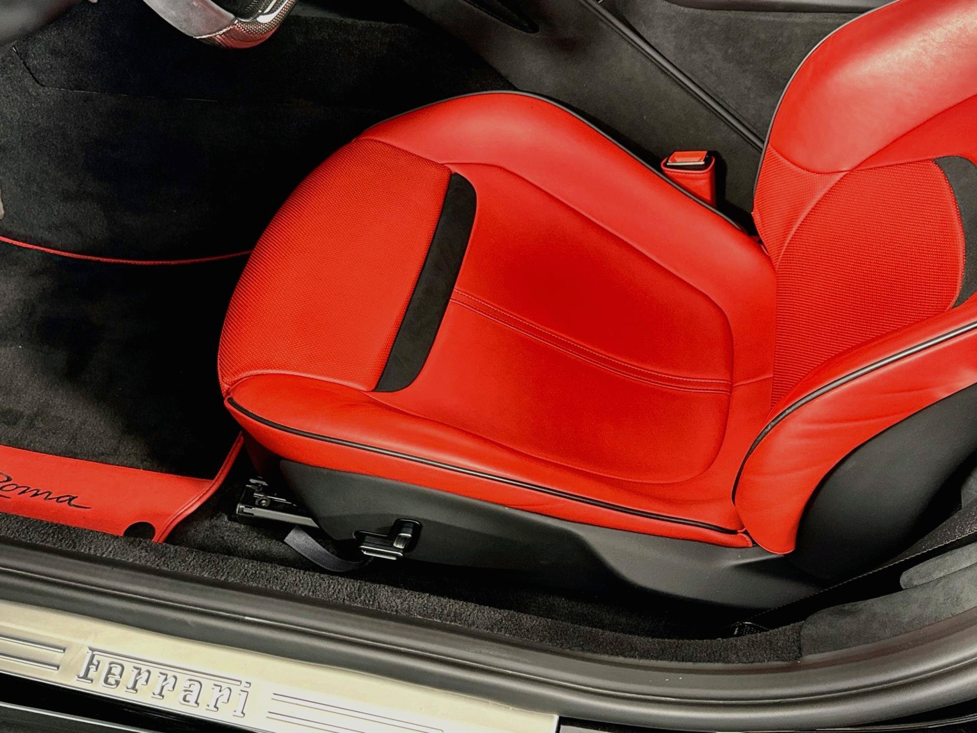 Used 2022 Ferrari Roma RWD image 20