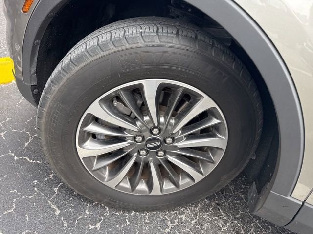 Certified 2023 Lincoln Nautilus Reserve image 7