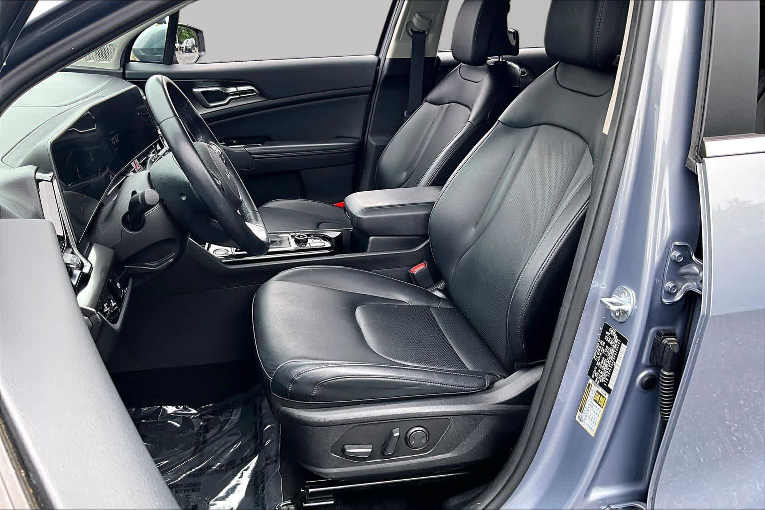 Used 2023 Kia Sportage EX FWD image 11