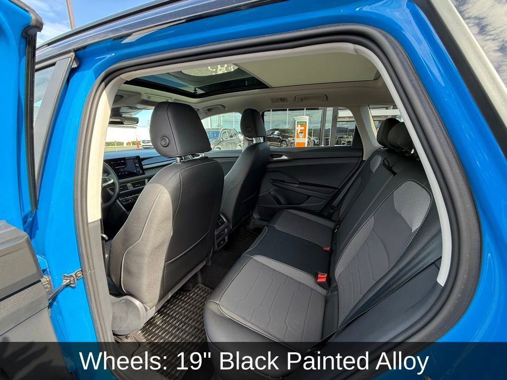 Used 2025 Volkswagen Taos SE image 13