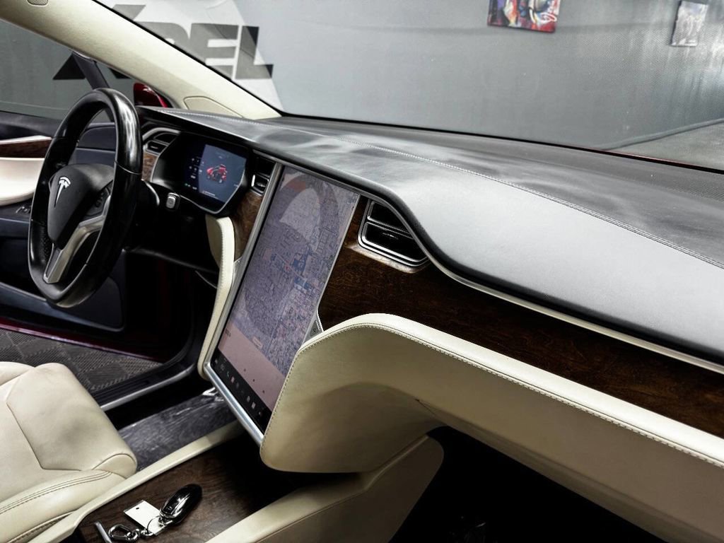 Used 2017 Tesla Model X 75D image 50