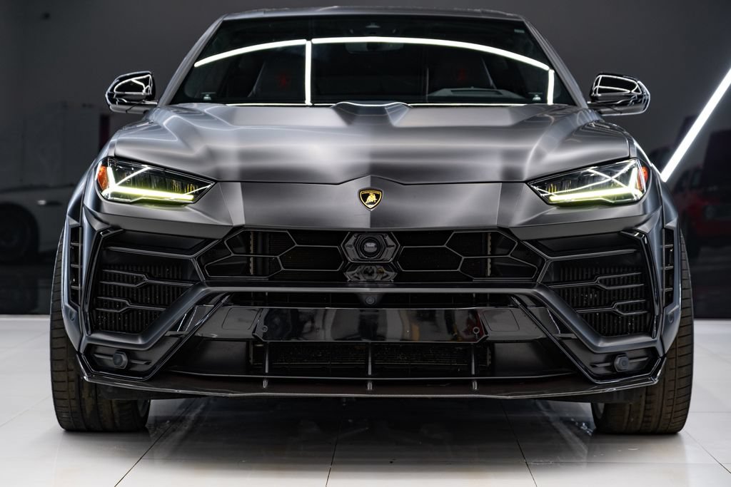 Used 2021 Lamborghini Urus AWD/4WD image 2