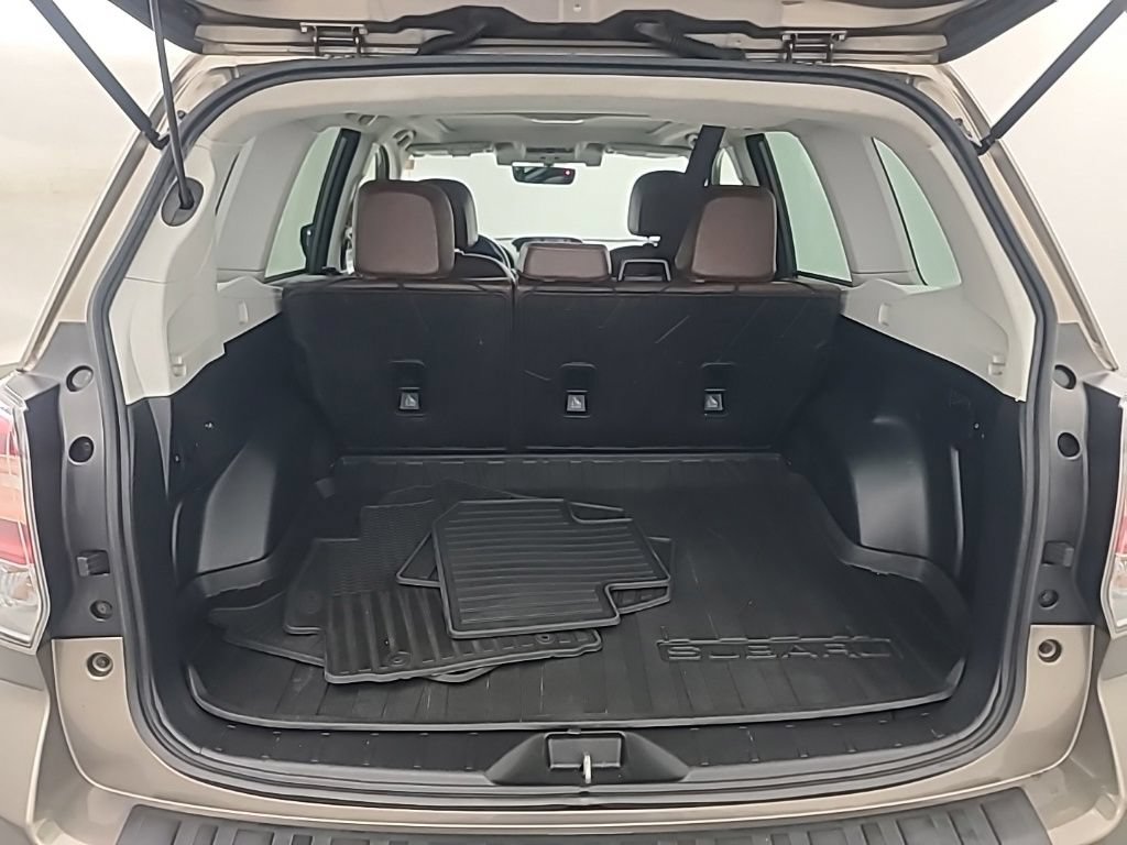 Used 2018 Subaru Forester 2.5i Touring w/ Popular Package #3B AWD/4WD image 15