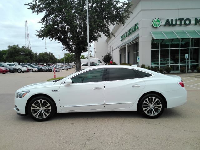 Used 2017 Buick LaCrosse Essence FWD image 12