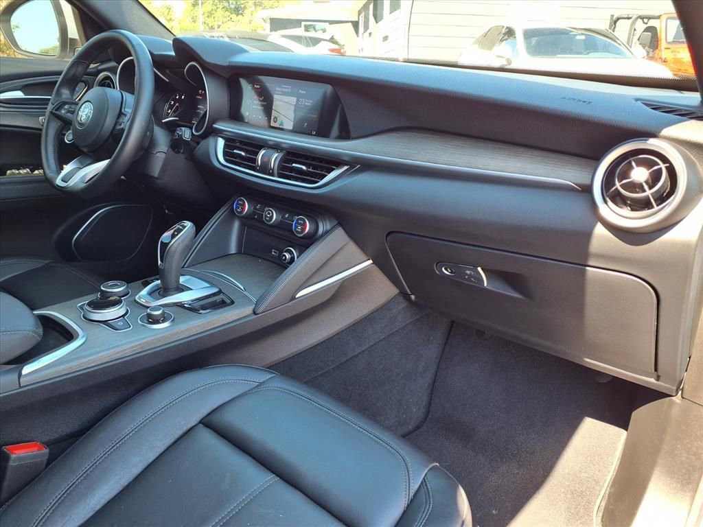 Used 2023 Alfa Romeo Stelvio Ti w/ Active Assist Plus Package AWD/4WD image 11