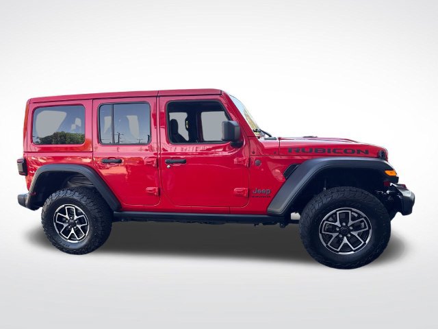 Used 2025 Jeep Wrangler Unlimited Rubicon w/ Convenience Group AWD/4WD image 7