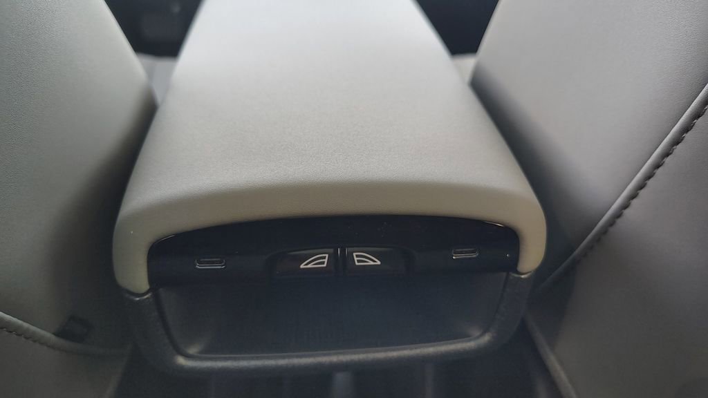 New 2026 Volvo EX30 Ultra w/ Climate Package image 29