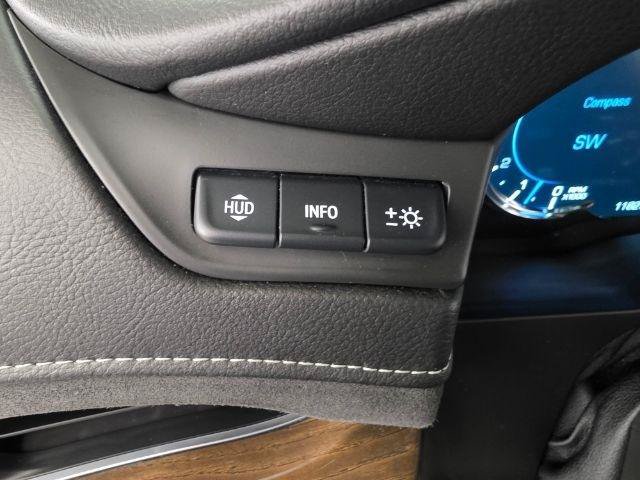 Used 2020 Cadillac Escalade Luxury AWD/4WD image 21