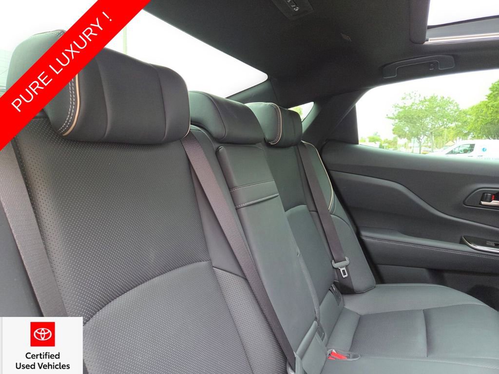 Used 2024 Toyota Crown AWD/4WD image 18