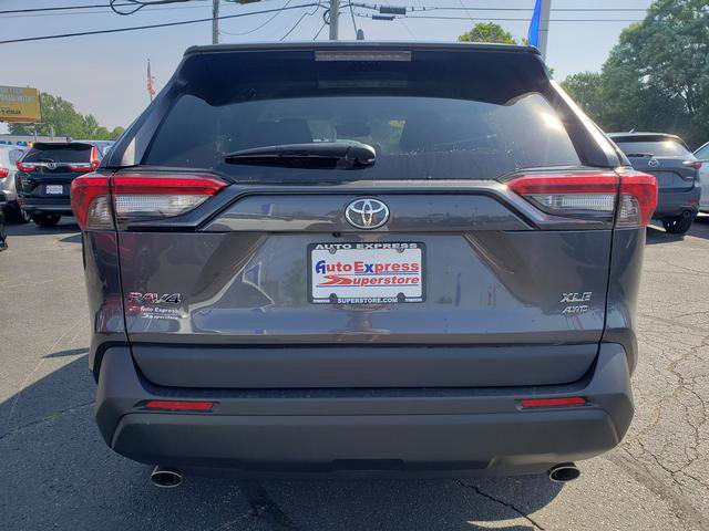 Used 2022 Toyota RAV4 XLE image 6