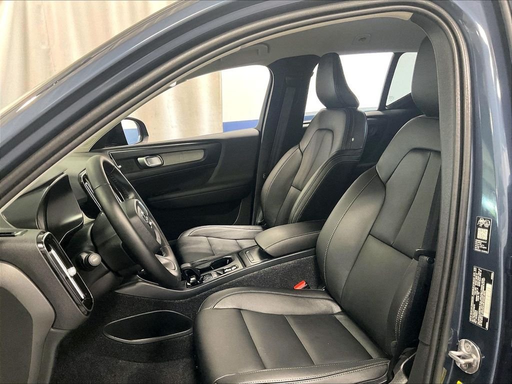Used 2026 Volvo XC40 B5 Core AWD/4WD image 10