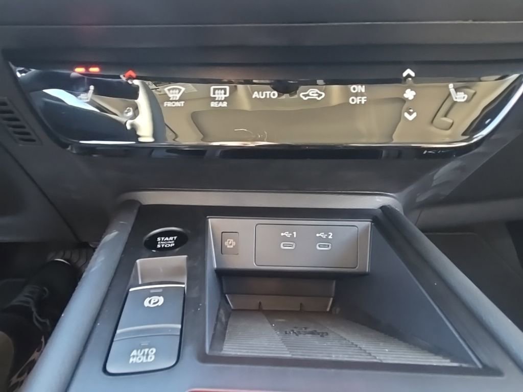 New 2026 Nissan Kicks SR w/ SR Premium Package image 19