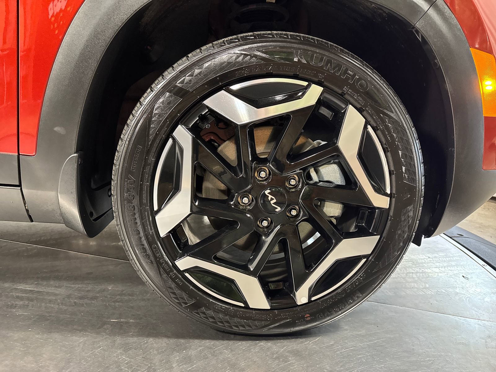 Certified 2025 Kia Seltos SX w/ SX Sunroof Package AWD/4WD image 14