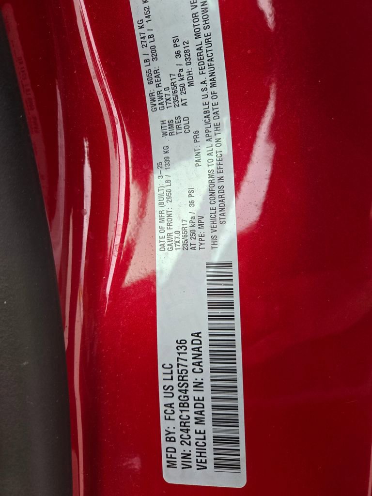 Used 2025 Chrysler Pacifica Select image 13