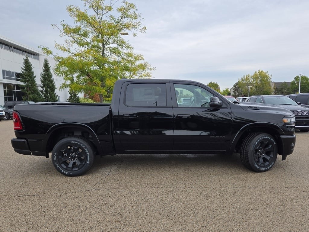 New 2026 RAM 1500 4x4 Crew Cab image 6