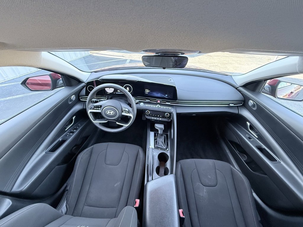 Used 2024 Hyundai Elantra SEL image 29
