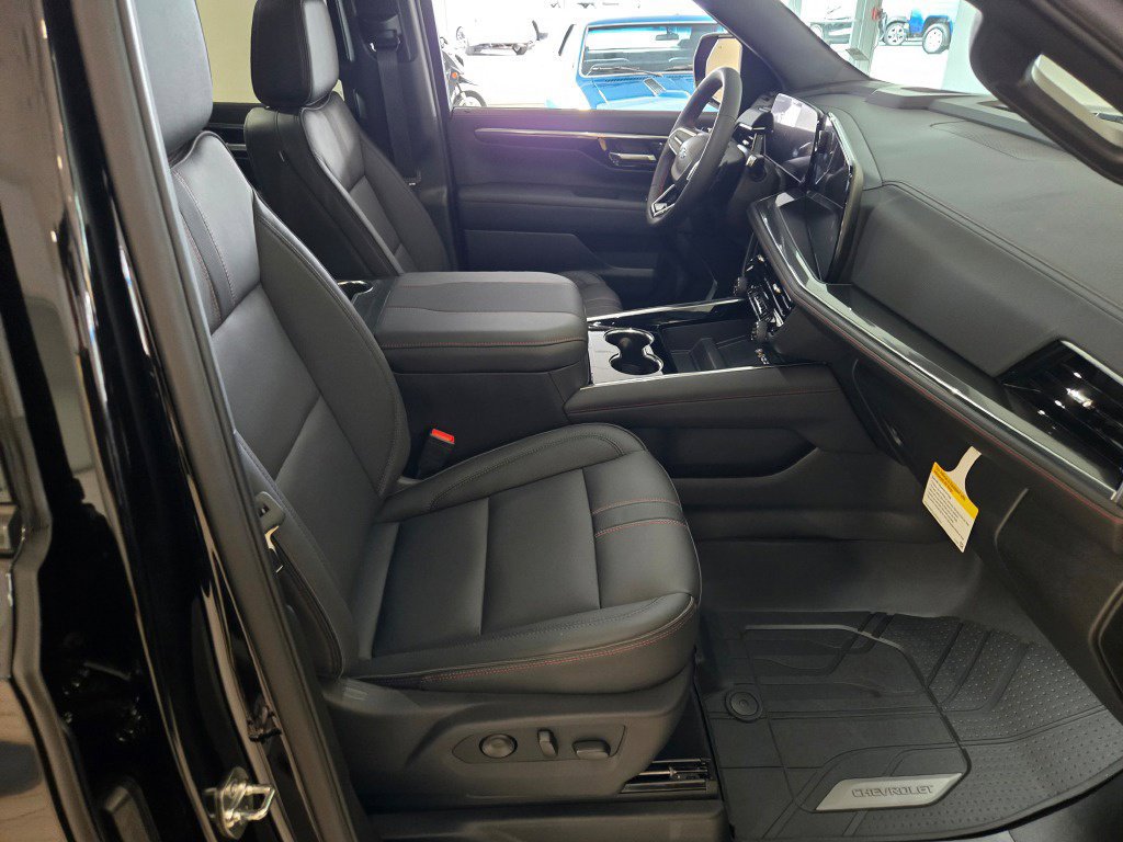 New 2026 Chevrolet Suburban RST w/ Comfort Package AWD/4WD image 5