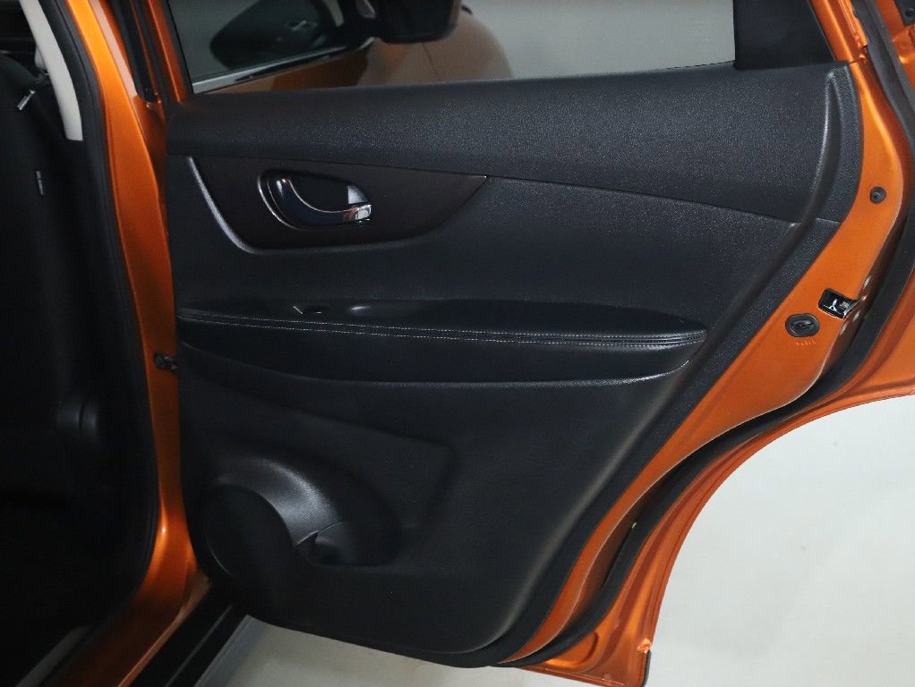 Used 2019 Nissan Rogue SV image 32
