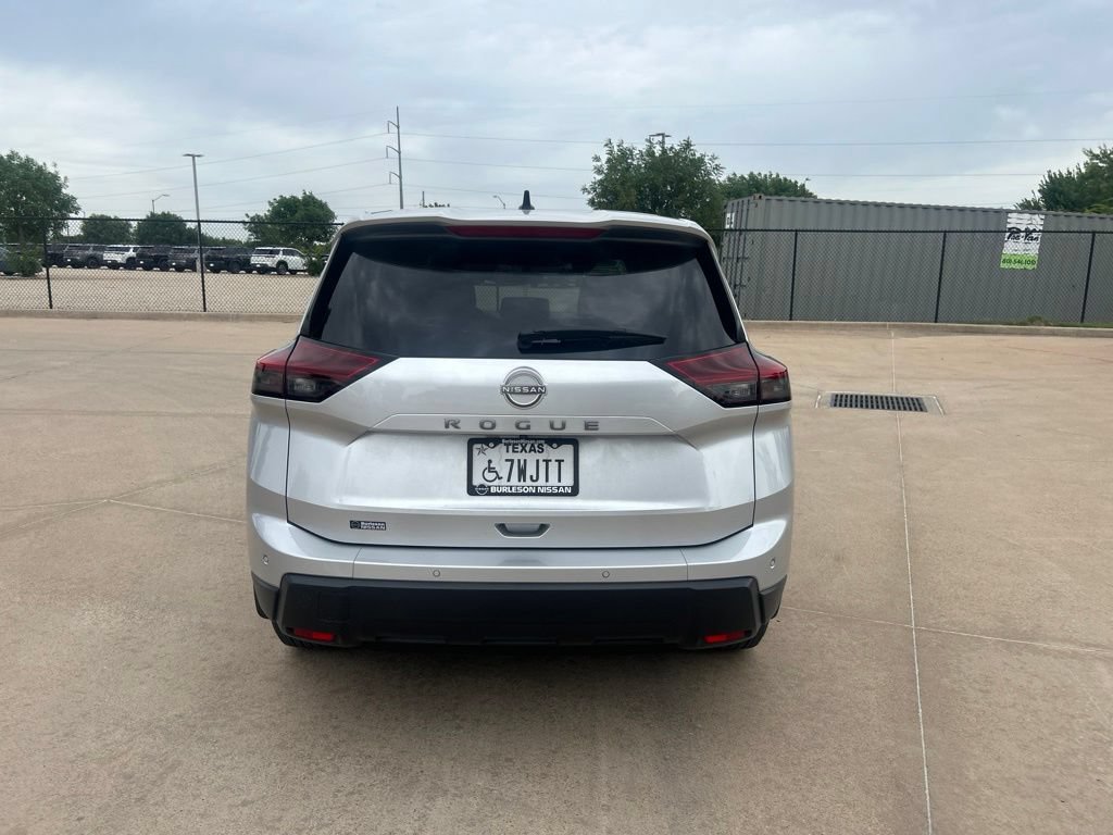 Certified 2024 Nissan Rogue S FWD image 4