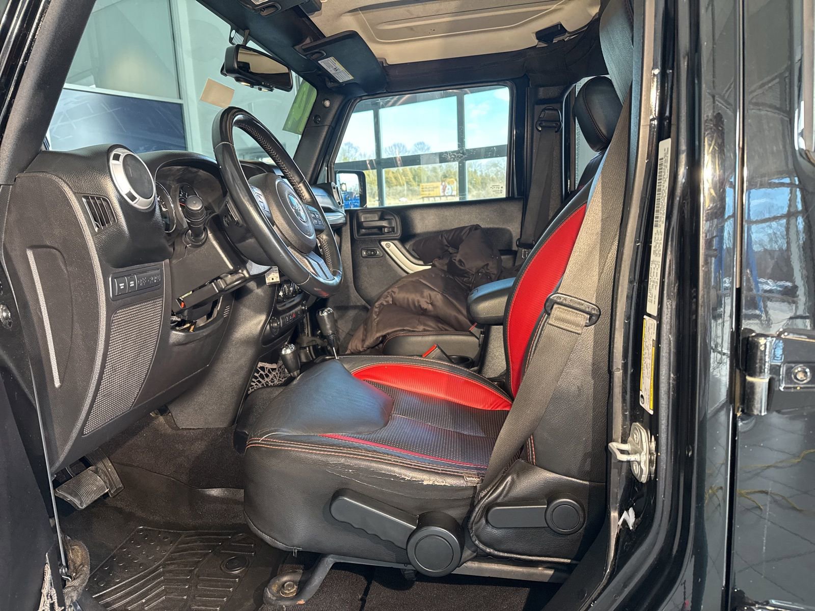 Used 2014 Jeep Wrangler Unlimited Rubicon w/ Max Tow Package image 16