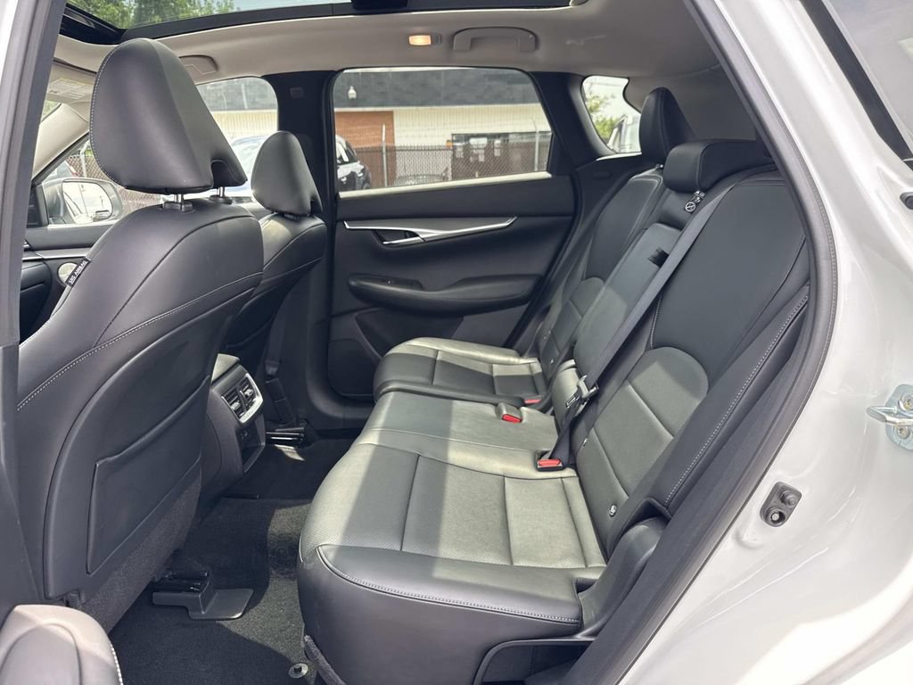 Used 2023 INFINITI QX50 Luxe AWD/4WD image 18