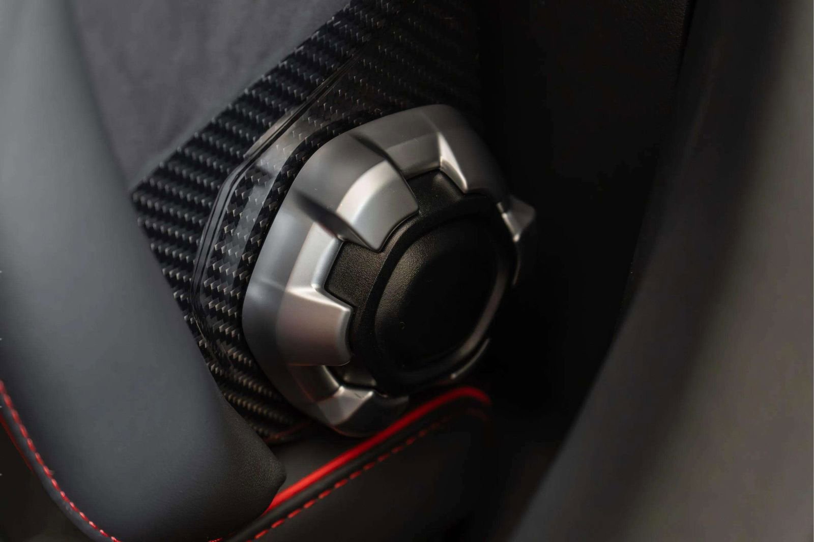Used 2023 Lamborghini Huracan EVO RWD image 20