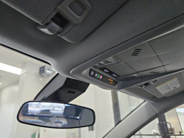 Used 2022 Chevrolet Equinox LS w/ LPO, Floor Liner Package FWD image 22