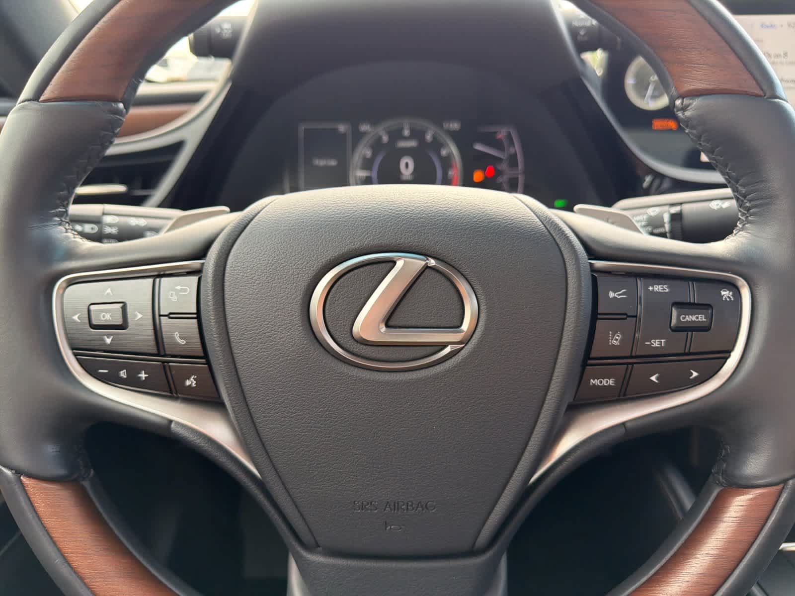 Certified 2023 Lexus ES 350 w/ Luxury Package FWD image 23