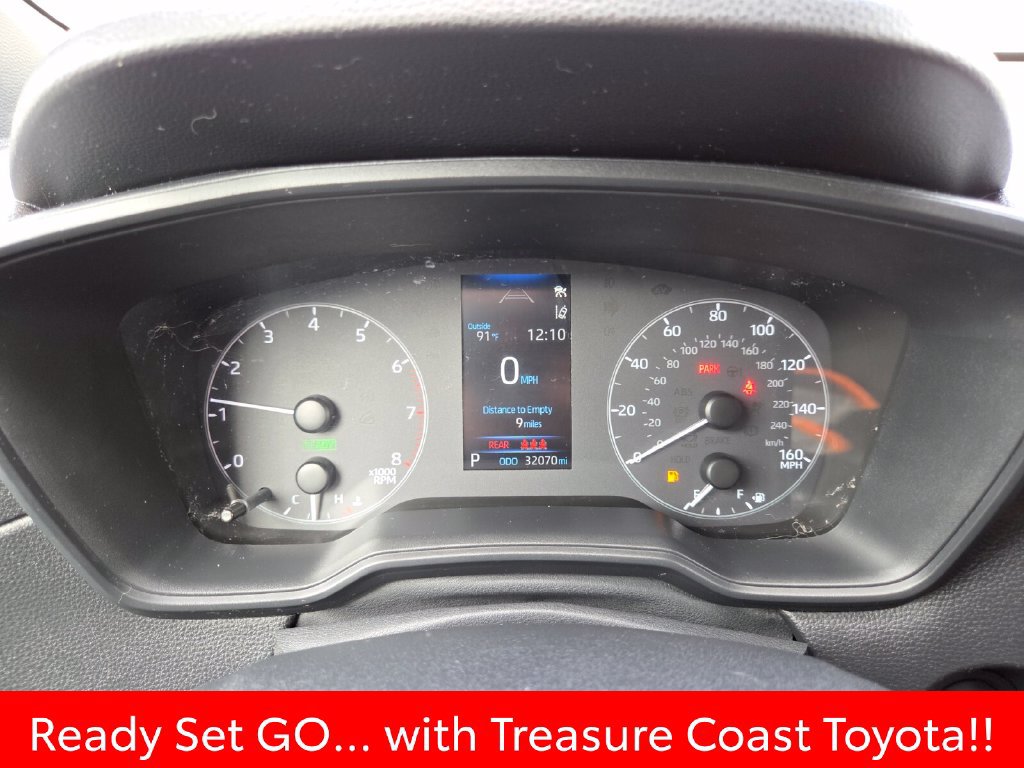 Certified 2024 Toyota Corolla Cross AWD Hybrid image 33